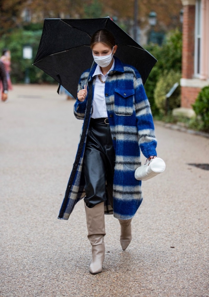 Paris Fashion Week Spring 2021 Street Style #17