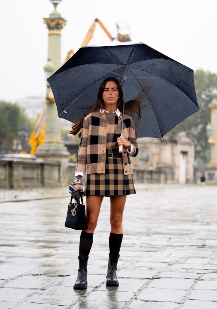 Paris Fashion Week Spring 2021 Street Style #8