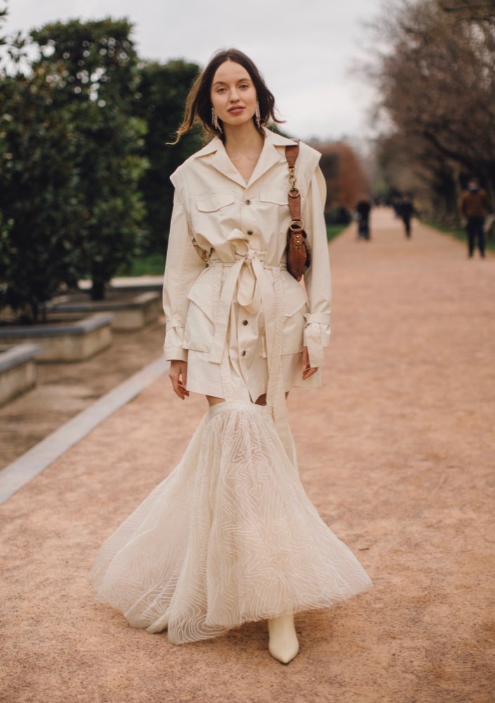 PFW Fall 2022 Street Style #30