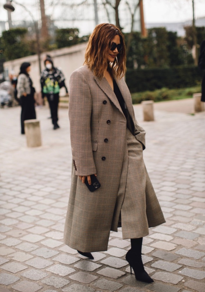 PFW Fall 2022 Street Style #33