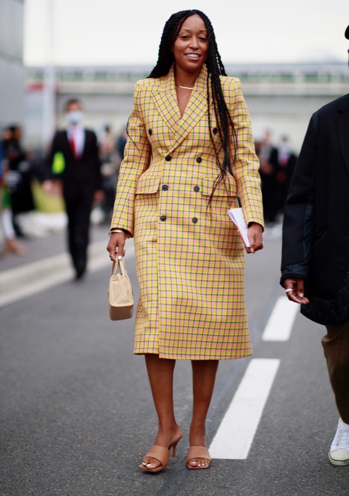 PFW Spring 2022 Street Style #73