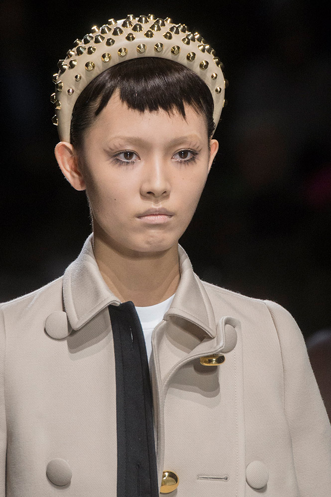 Head-Turning Headbands