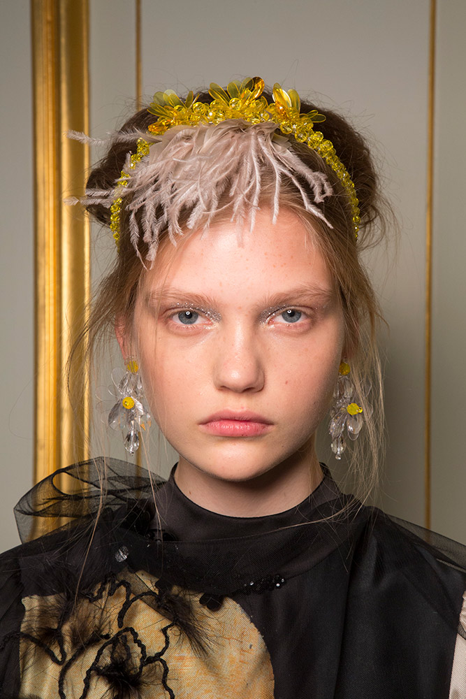 Head-Turning Headbands