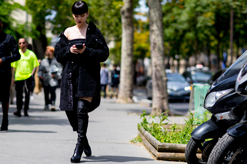 The Women of Men's Fashion Week Street Style, Spring 2019 #64