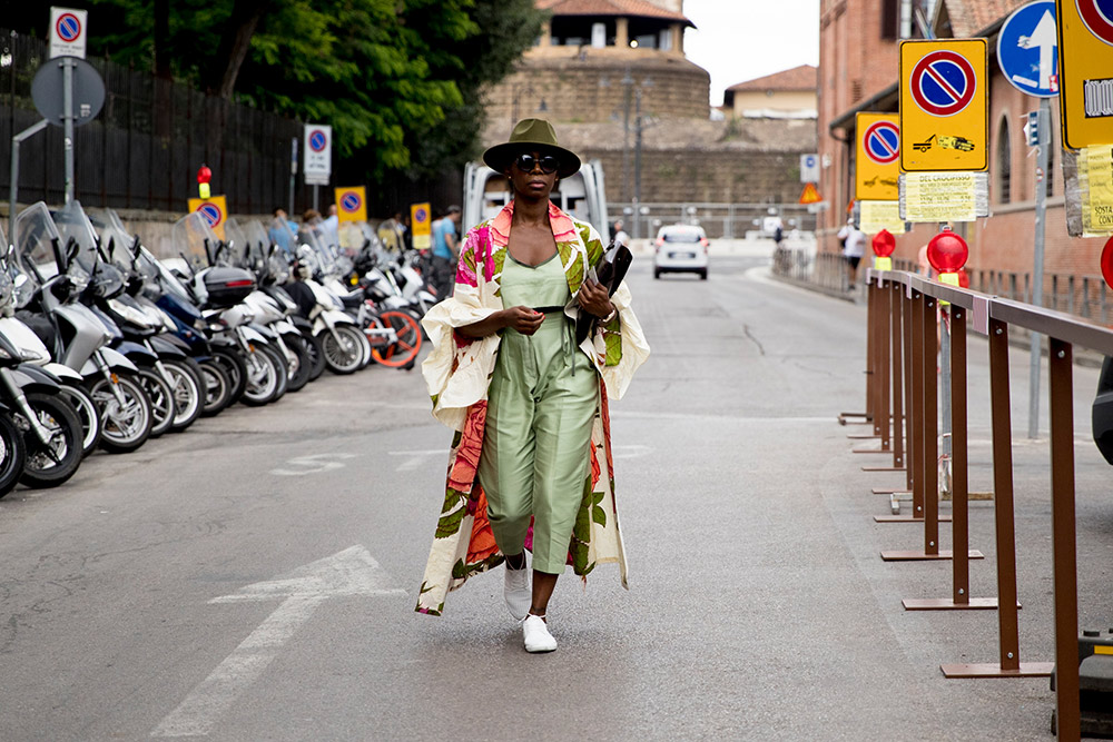 The Women of Men's Fashion Week Street Style, Spring 2019 #94