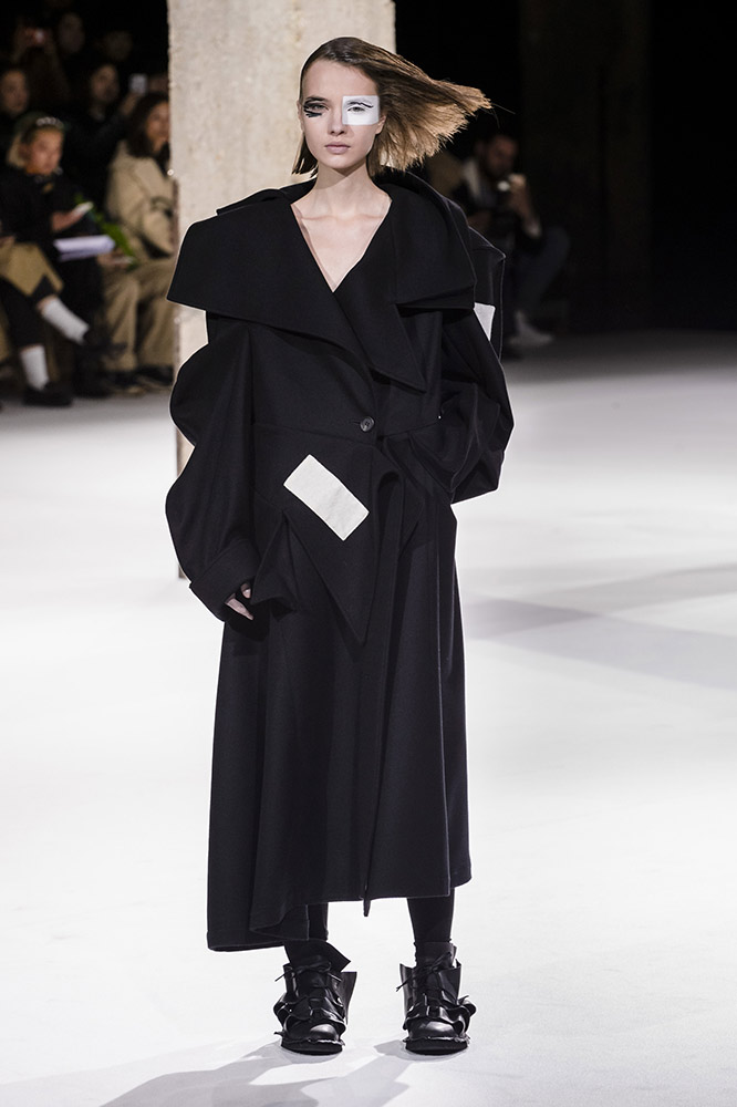 Yohji Yamamoto Fall 2018 #10